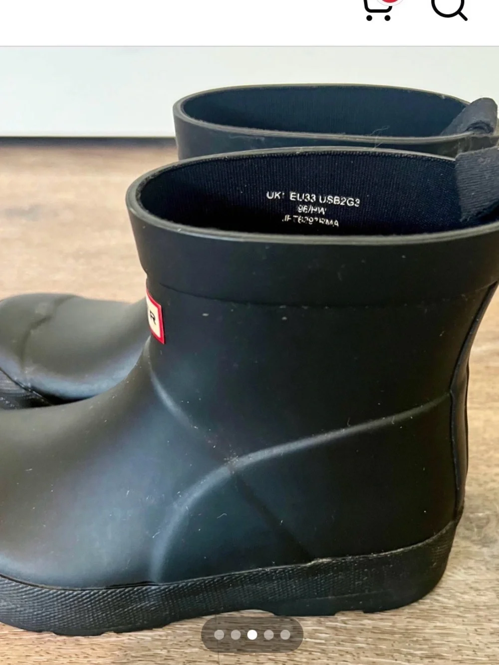 Preowned Hunter ChBlack Rain ankle Boots Euro 33 attention to size ! Excellen